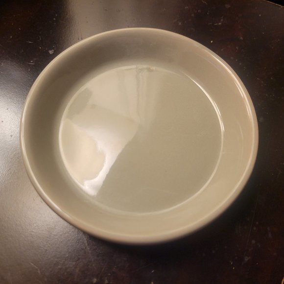 Garden Treasures 4.53-in Gray Ceramic Plant Saucer - Picture 4 of 9